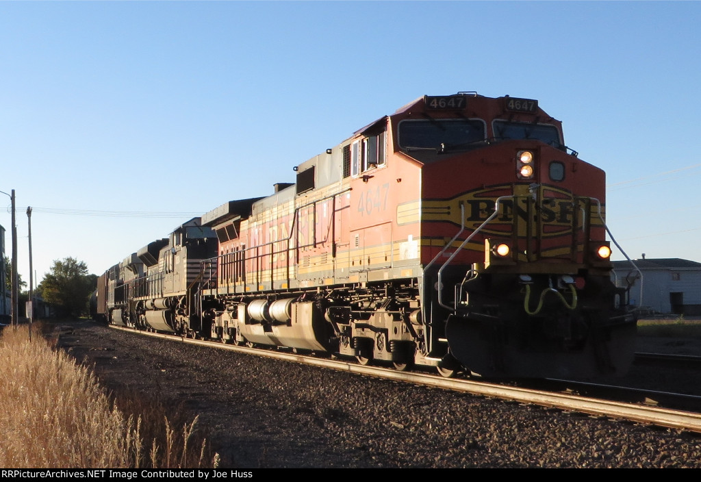 BNSF 4647 East